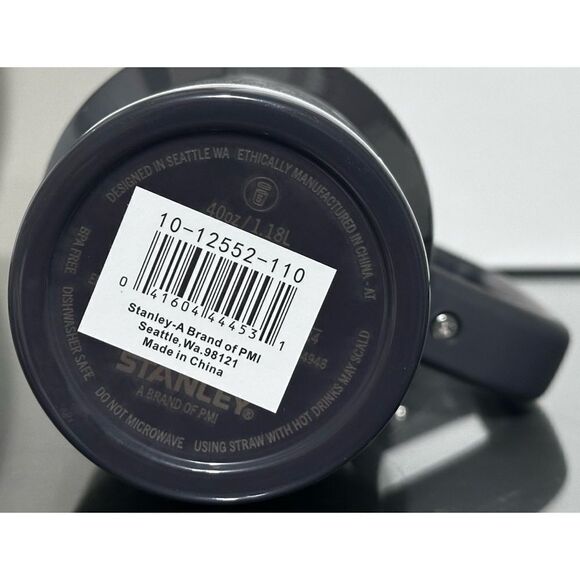 Stanley X e.l.f. Quencher H2.0 FlowState 40oz Tumbler, CRYSTAL‎ CLEAR NIGHT - Picture 4 of 4